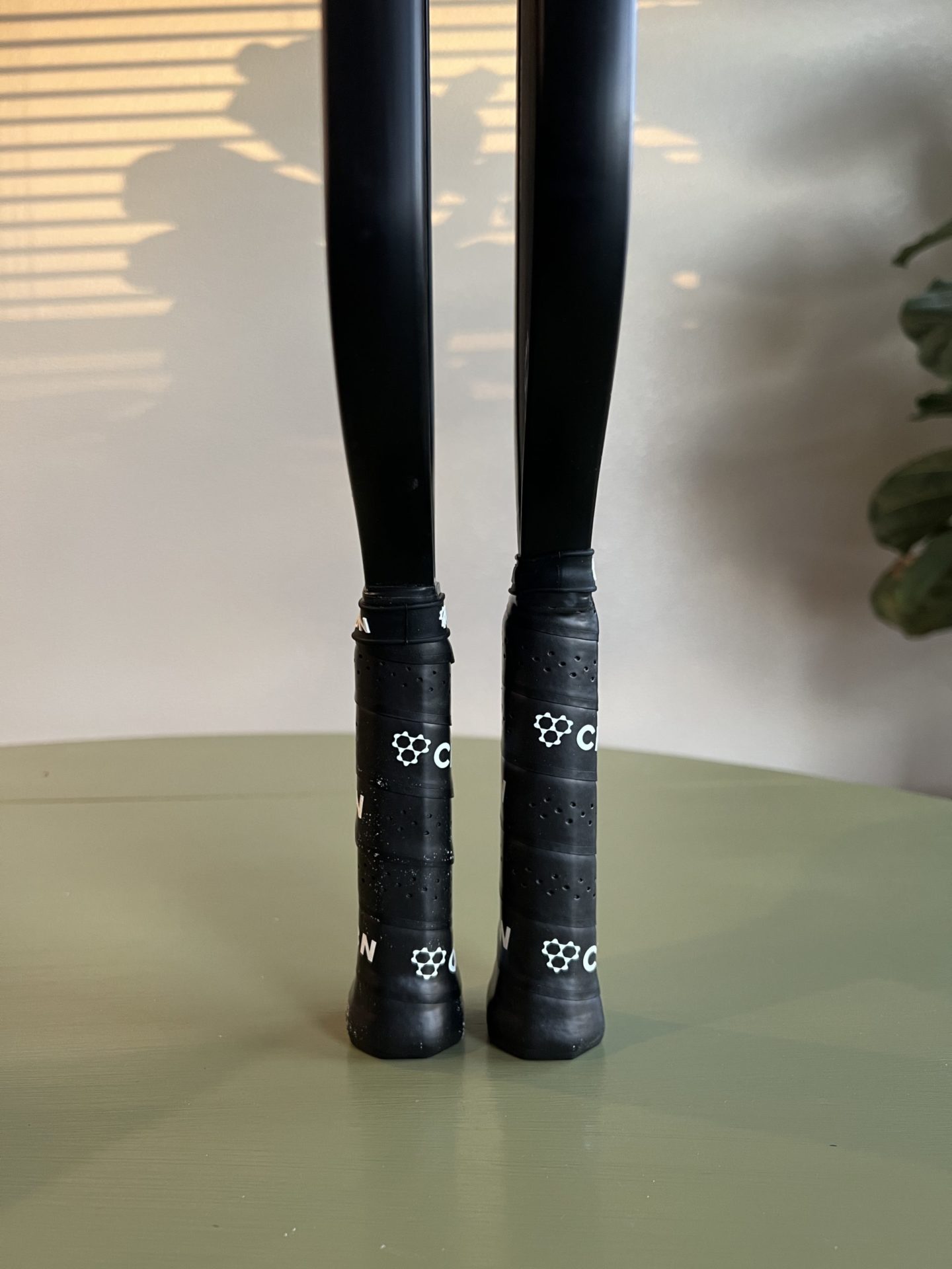 CRBN 3X VS 1X Handle Length